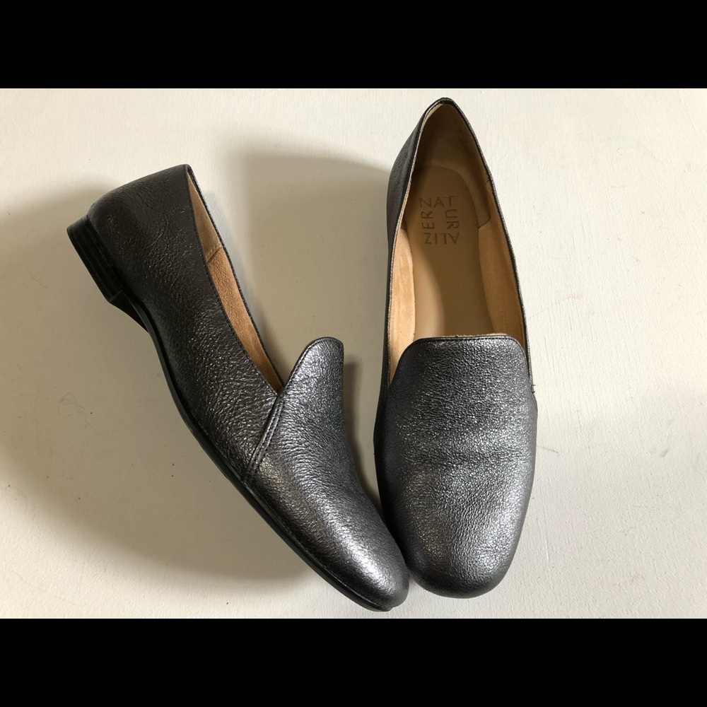 Naturalizer loafers never worn size 8w